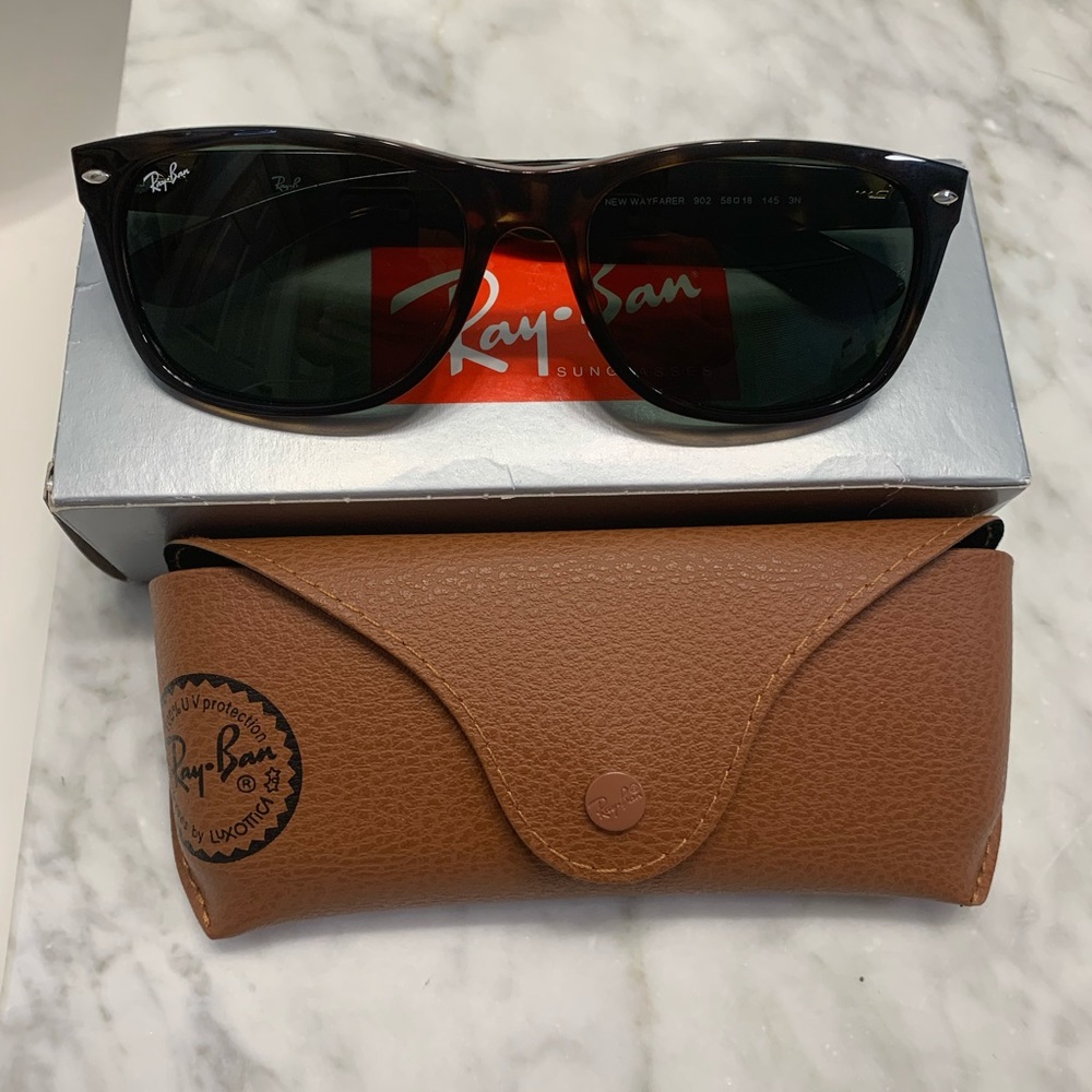 Ray Ban wayfarers